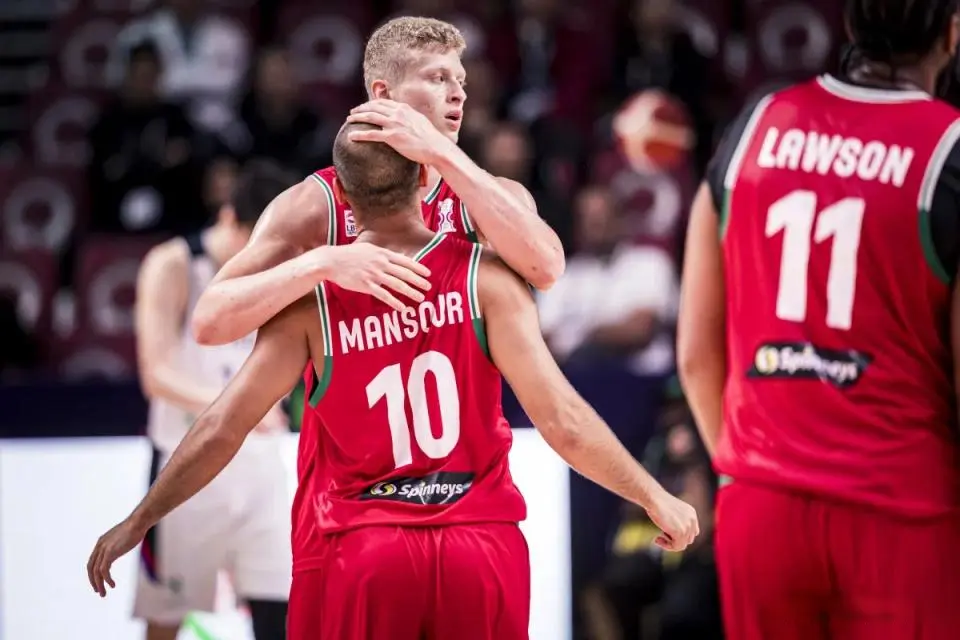 出来的比赛, 胜者将会挑 出来的比赛, 胜者将会挑