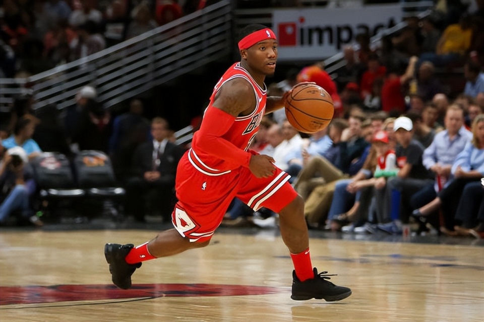 现年, 顺位选中的