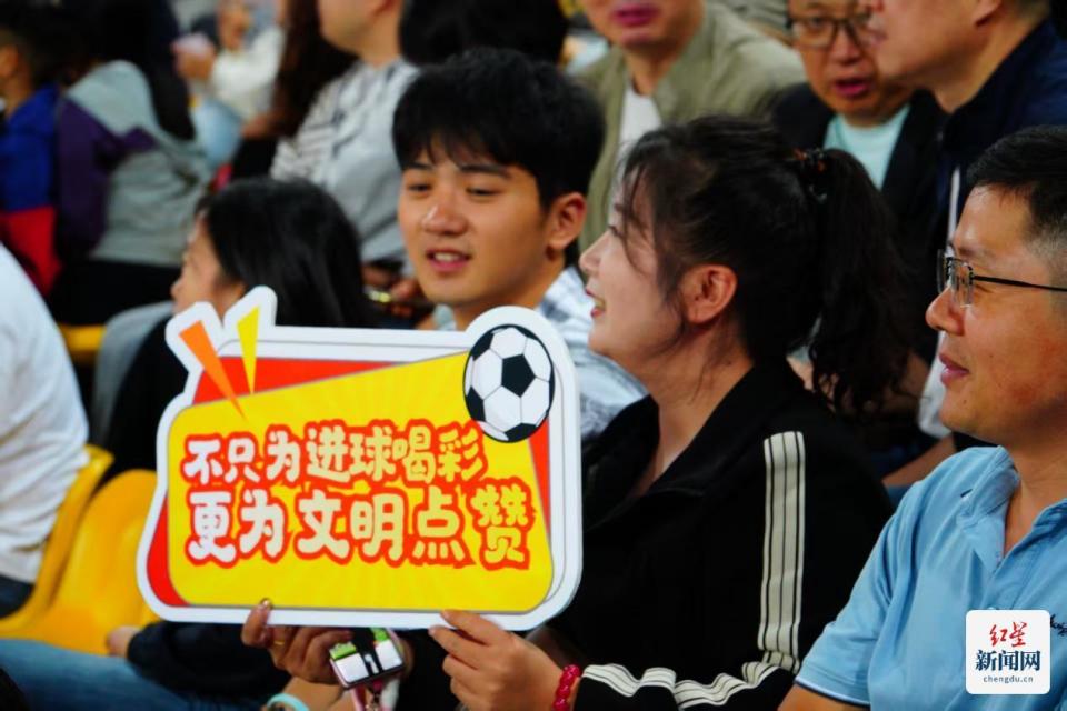 来焦点对决, 晚上, 场观赛 来焦点对决, 晚上, 场观赛